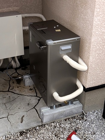 東京都小平市K様の改修工事後、長府製作所の暖房ボイラ、EDBF-1513RG