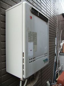 東京都練馬区K様、交換工事前　ノーリツ GT-2400AWX